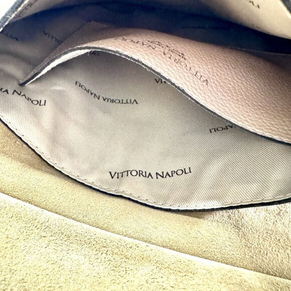 Vittoria Napoli Crossbody Bag Pebble Leather Blush Taupe Satchel Adjustable Gift - Picture 8 of 11